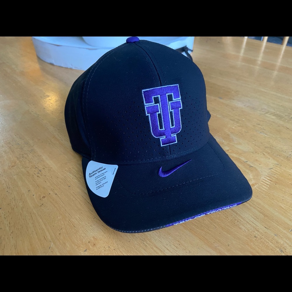 Taylor University Hat - Nike NWT